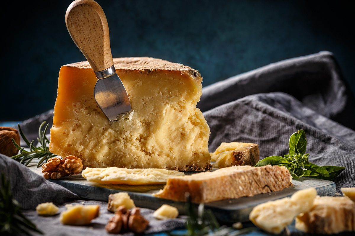 Parmesan Gerichte im Ristorante Mercato, Kloten, achesa Group